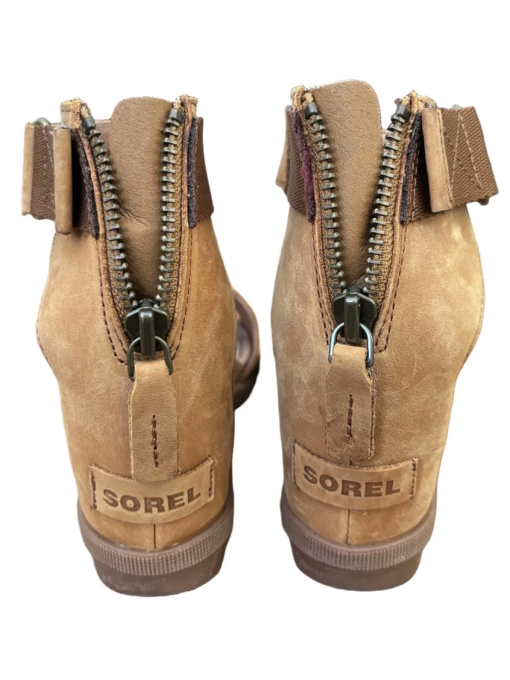 Sorel Joanie 11 tan 2.5” wdg heel w zp & ankl strp SZ 9 indie sleaze festival